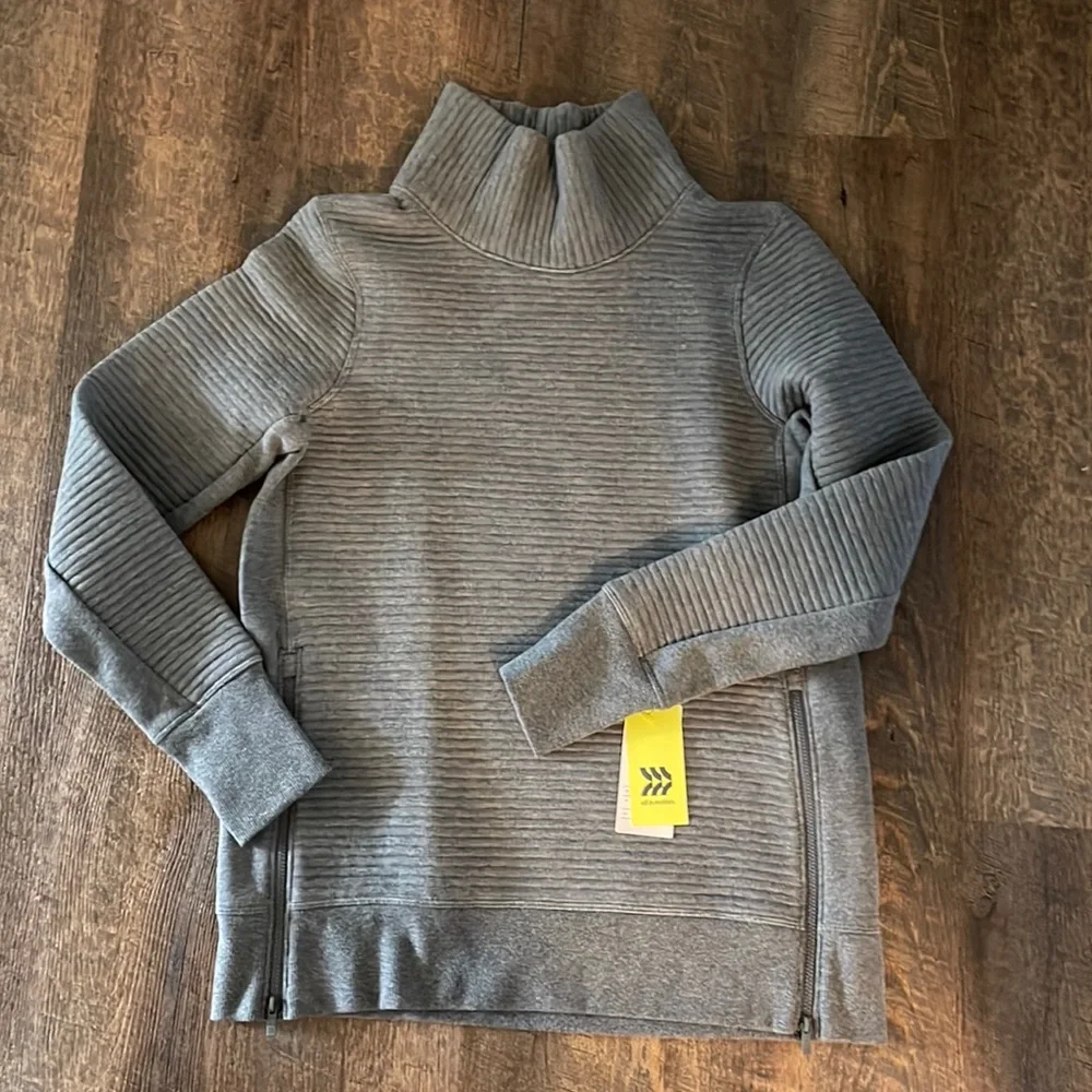 All In Motion quilted pullover - Picture 1 of 4
